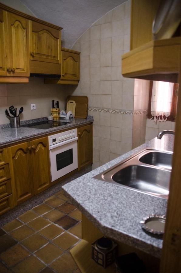 Casa Sierpes Daire Caces Oda fotoğraf