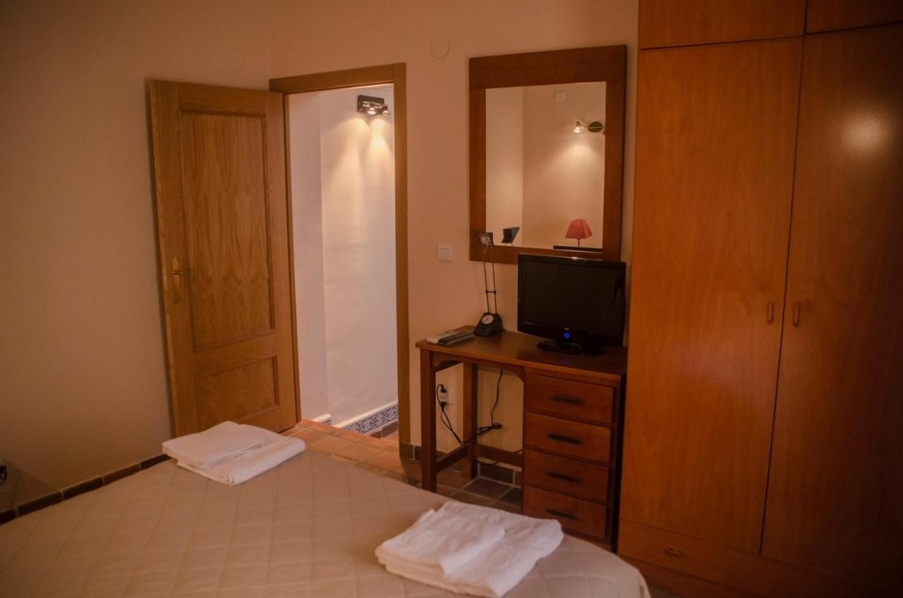 Casa Sierpes Daire Caces Oda fotoğraf